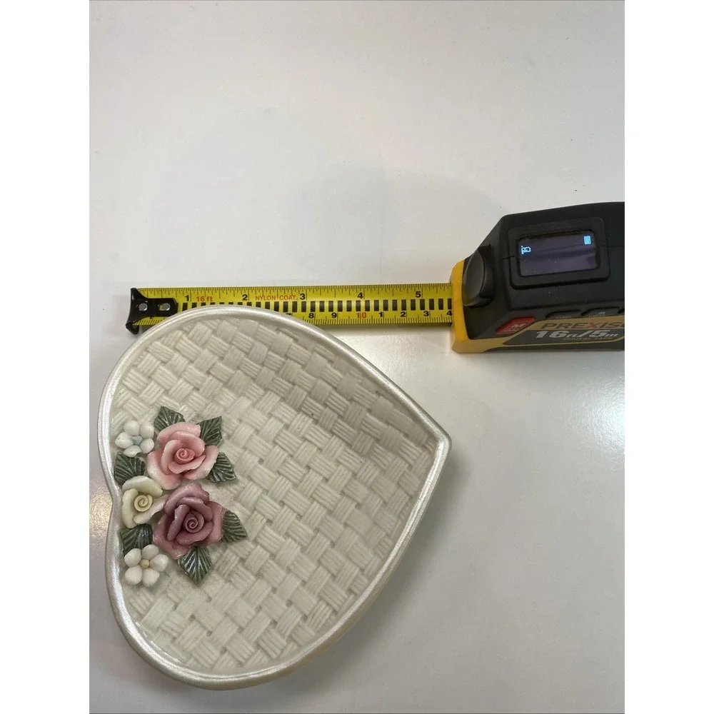 Rare Vintage Ceramic Heart Dish Woven Design With Roses‎ Shaped Trinket 5.5x5.5